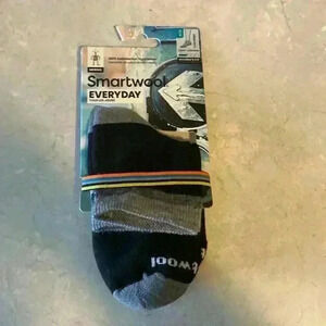 Smartwool Woman’s Everyday Light Cushion Ankle Boot Sock-Black-Size Small NWT